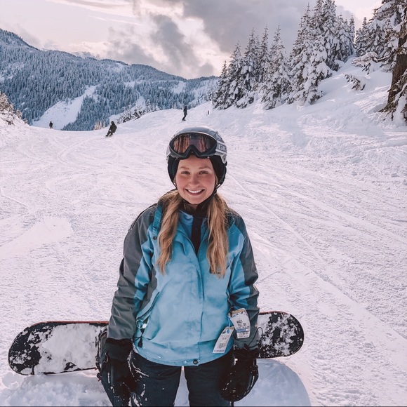 Meet your Posher, Sophia - Picture 3 of 3